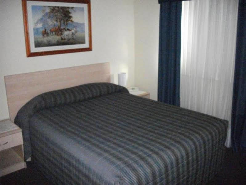 Baybrook Motor Inn Muswellbrook Exterior photo